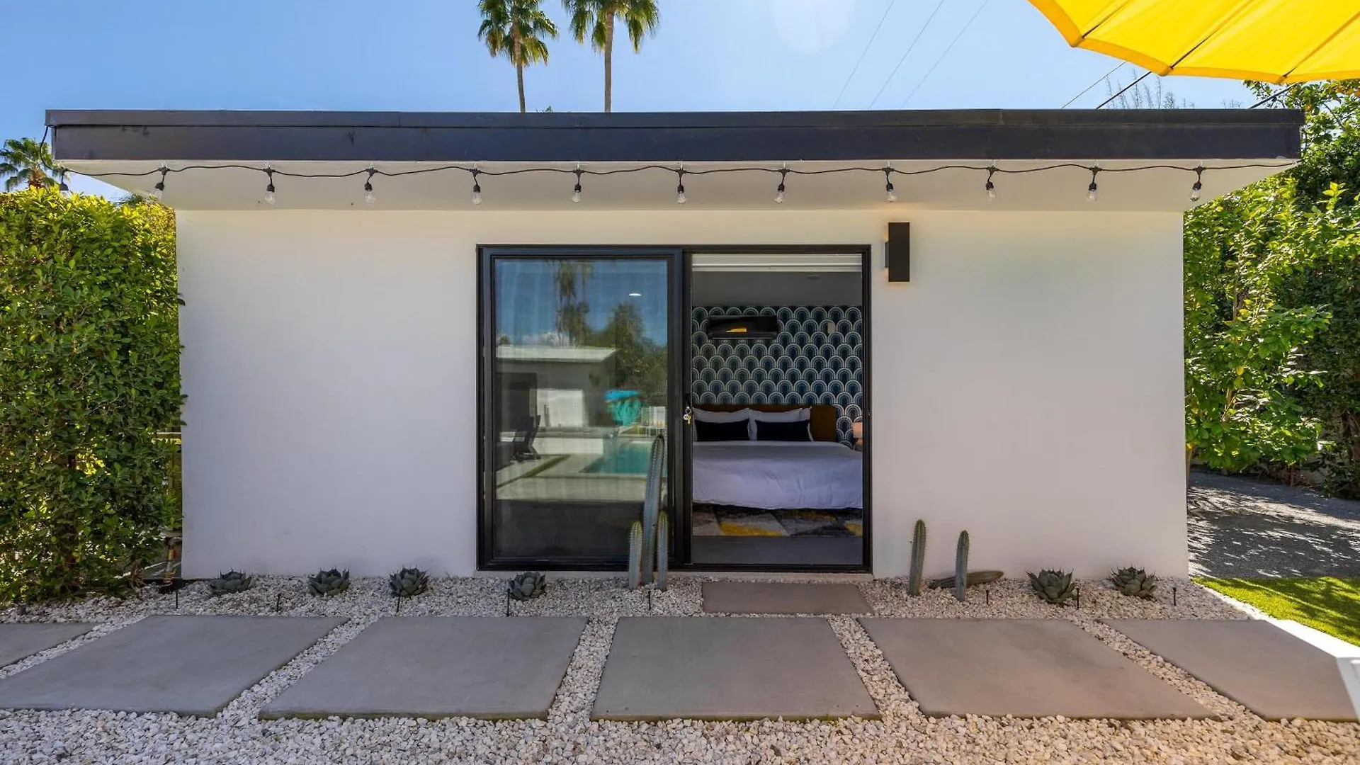 Surrounded By Palms By Acme House Company Villa Palm Springs